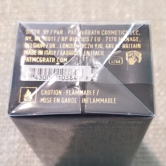 PAT McGRATH LABS Skin Fetish: Sublime Perfection Foundation in Colour Med 26 - Picture 5 of 9